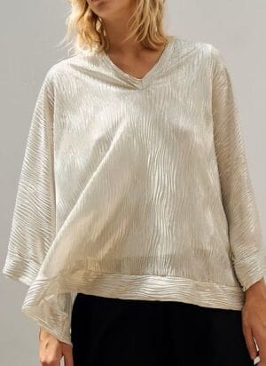 Blusa escote V forrada en tela de punto