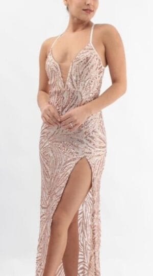 Elegante vestido largo escote V